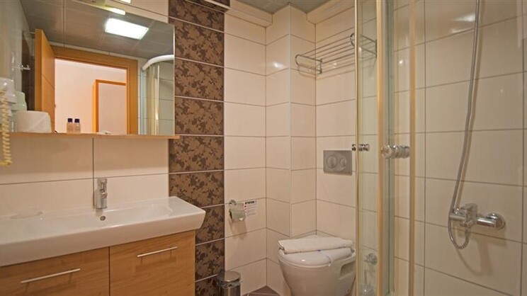 Perdikia Hill Family Resort & Villas